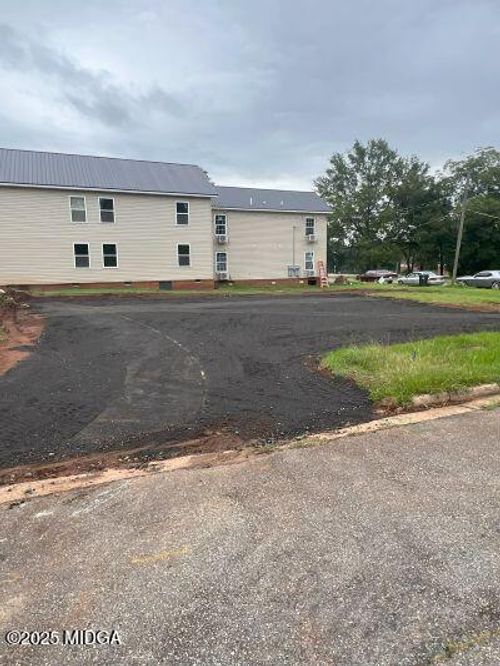 8-403 Vienna St, Fort valley, GA, 31030-3201 | Card Image