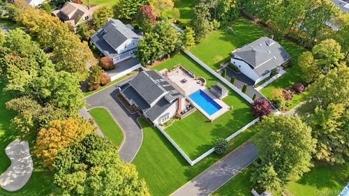 310 Willis Avenue, Oyster Bay, NY, 11791 | Card Image