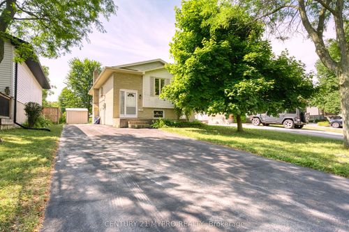 143 Ardsley Cres, London, ON, N6G3W6 | Card Image
