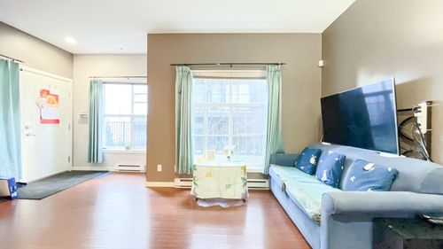 215-4155 Central Blvd, Burnaby, BC, V5H4X2 | Card Image