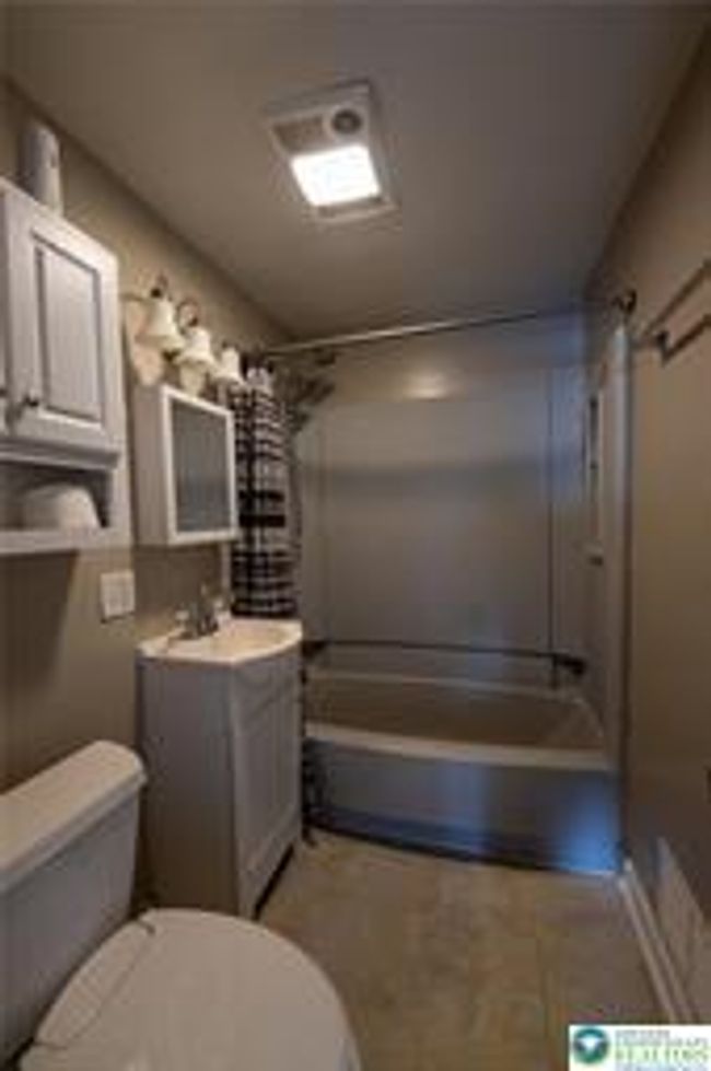 449 E Garrison St, Townhouse with 3 bedrooms, 1 bathrooms and null parking in BETHLEHEM PA | Image 19