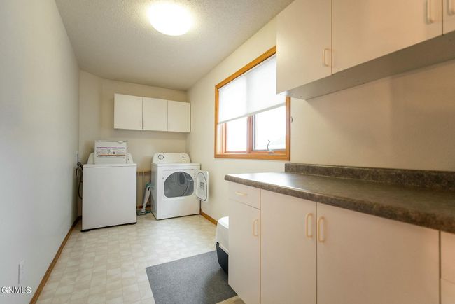 1720 N 26 Th St, Condo with 3 bedrooms, 2 bathrooms and null parking in Bismarck ND | Image 43