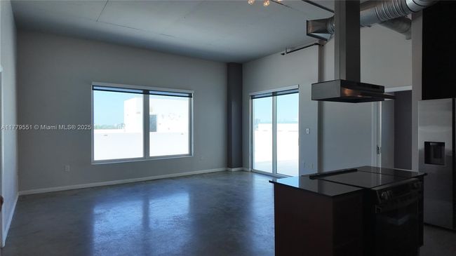 APT-610 - 10 Sw South River Dr, Condo with 2 bedrooms, 2 bathrooms and null parking in Miami FL | Image 13