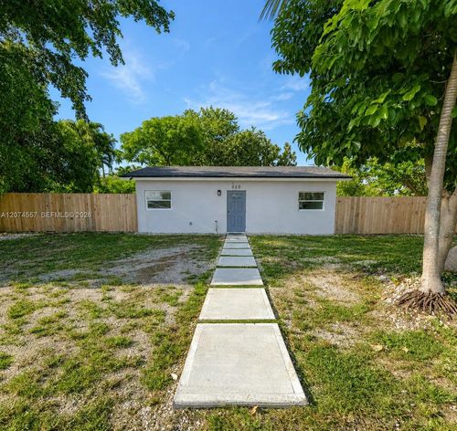 980 Nw 13th St, Homestead, FL, 33030-4012 | Card Image