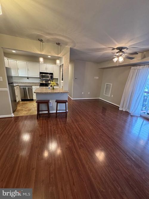 7k-327 Saint Marys Ave, LA PLATA, MD, 20646-5934 | Card Image