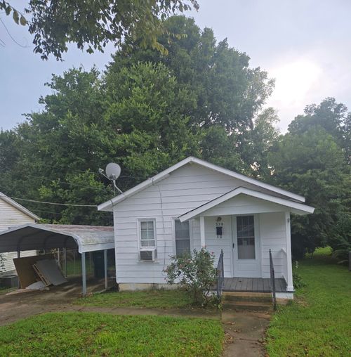 530 S Rhodes St, Pulaski, TN, 38478-3904 | Card Image