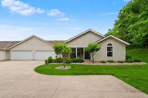2357 Deerfield Ln, Ontario, OH, 44906-4018 | Card Image