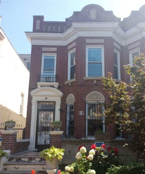 8 Martense Ct, Brooklyn, NY, 11226-3208 | Card Image