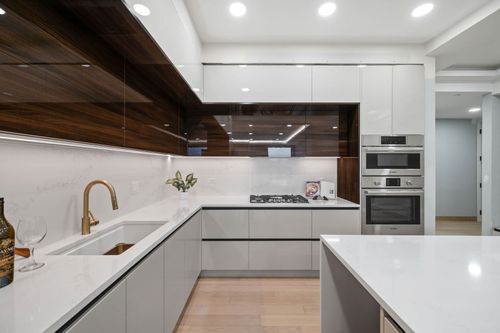 301-466 N Paulina St, Chicago, IL, 60622-6319 | Card Image