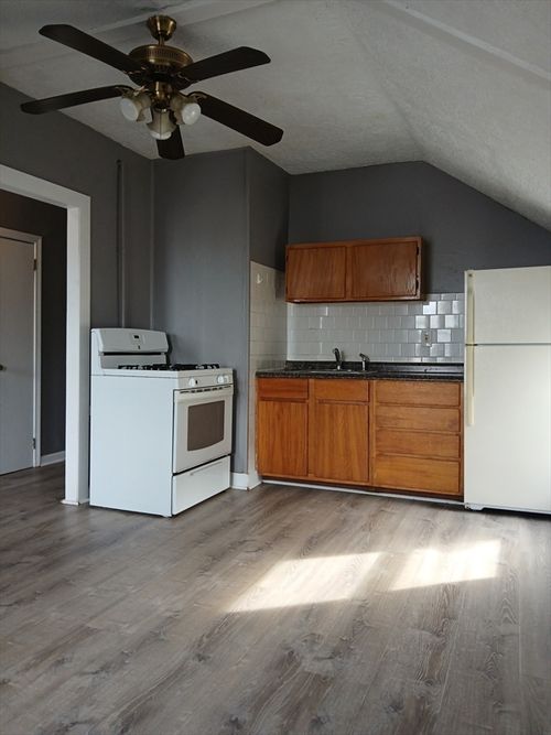 apt-3r-45 Whipple St, Fall River, MA, 02721-1829 | Card Image