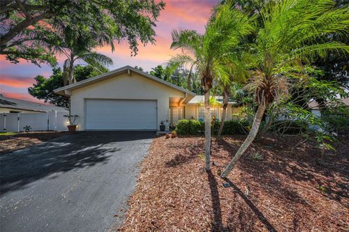 520 Sandy Hook Rd, PALM HARBOR, FL, 34683-3727 | Card Image