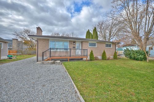 25 Rice Rd, Welland, ON, L3C2V4 | Card Image