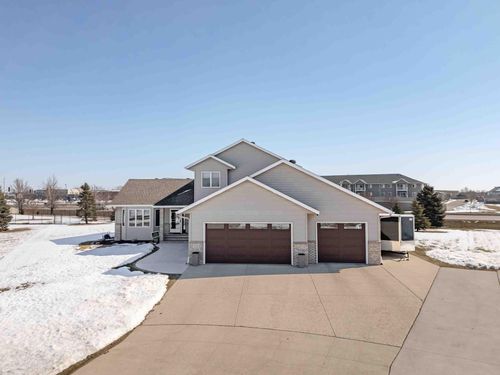 722 42nd Avenue S, Moorhead, MN, 56560 | Card Image