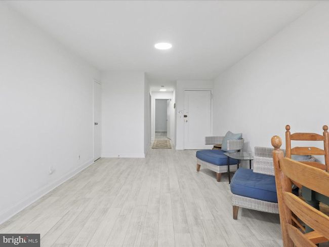 APT-201-X - 1581 N Colonial Ter, Condo with 2 bedrooms, 1 bathrooms and null parking in ARLINGTON VA | Image 11