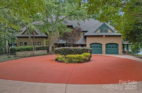 145 Hunters Pointe Ln, Mooresville, NC, 28117-3505 | Card Image