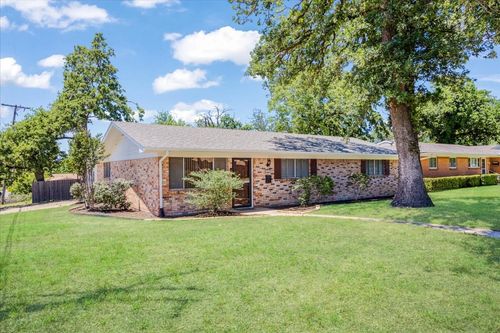 131 S Imperial Dr, Denison, TX, 75020-3534 | Card Image