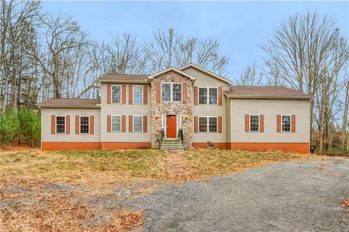 280 Canal Road, Middle Smithfield Twp, PA, 18302 | Card Image