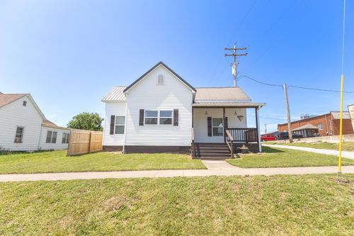 101 W Library St, Huntsville, MO, 65259-1028 | Card Image