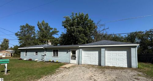 2362 Thompson St, Prescott, MI, 48756-9648 | Card Image