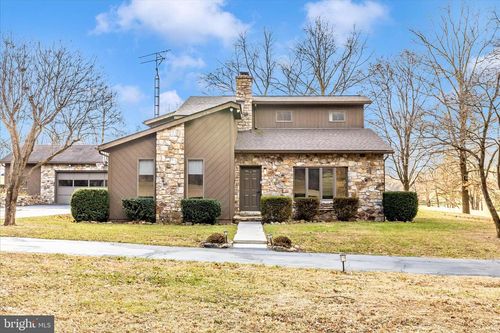 1250 Mish Rd, BUNKER HILL, WV, 25413-3204 | Card Image