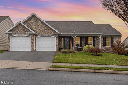 714 Heather Rdg, MANHEIM, PA, 17545-8551 | Card Image