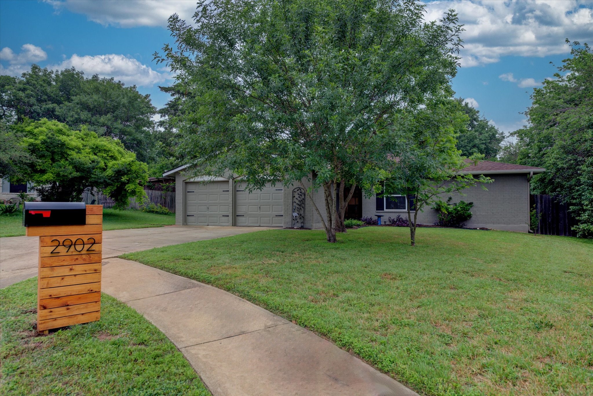 Luton Cv, Austin, TX 78745