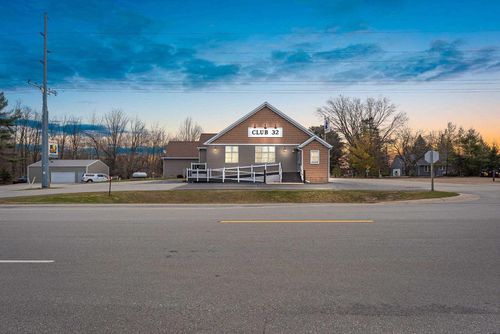 5506 State Highway 32, Oconto Falls, WI, 54124 | Card Image