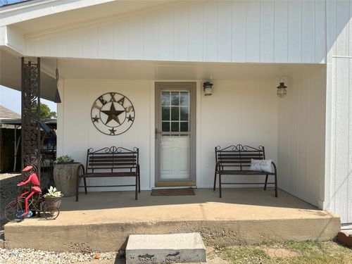 407 W Maple St, Celina, TX, 75009-6121 | Card Image