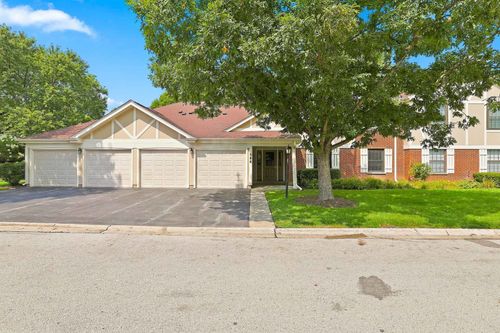a1-586 Williamsburg Ct, Wheeling, IL, 60090-2468 | Card Image
