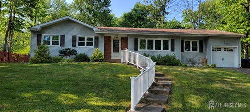 20 Timber Rd, Edison, NJ, 08820-3221 | Card Image