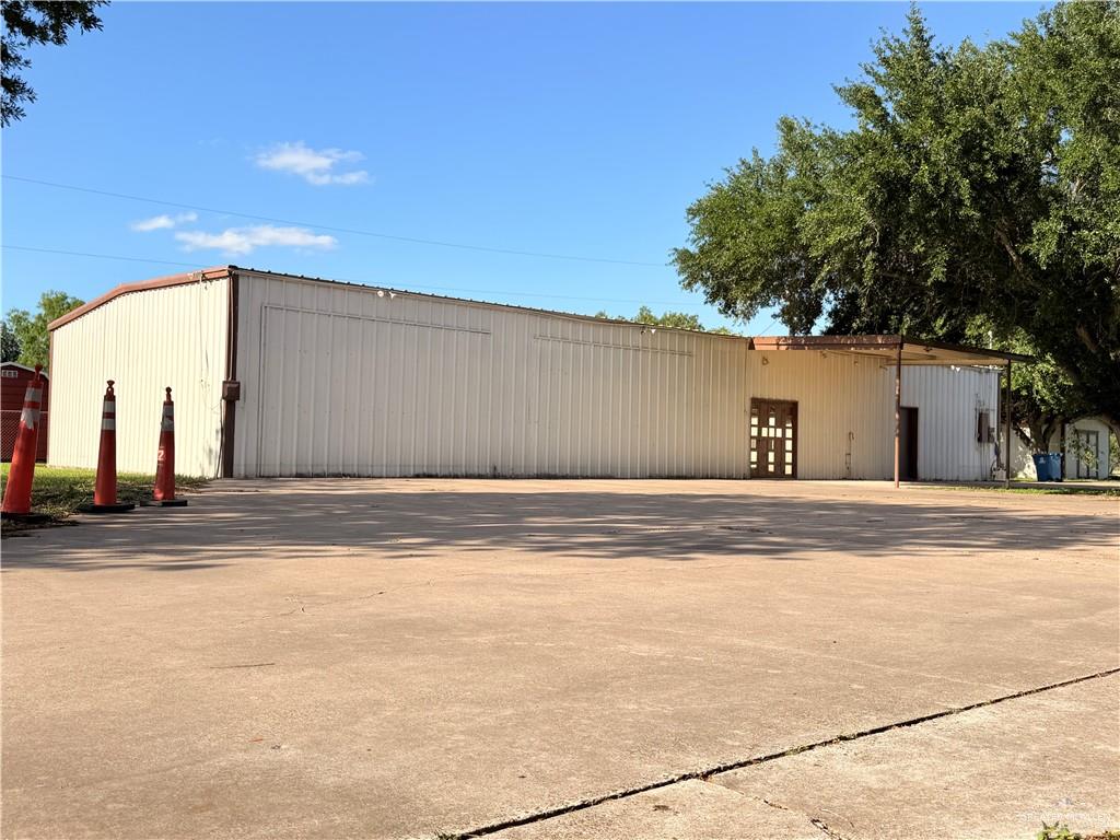 Commercial Sale in La Feria 5