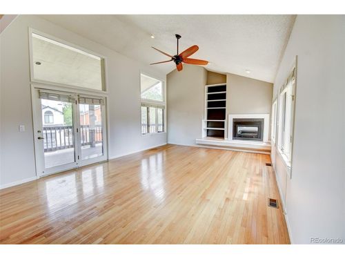 7857 S University Way, Centennial, CO, 80122-3345 | Card Image