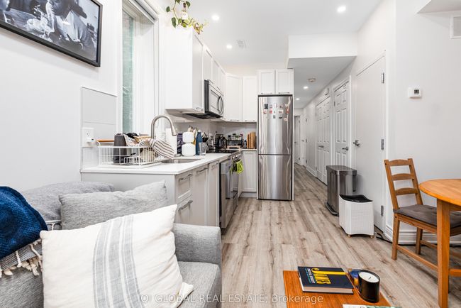 MAIN - 12 Rusholme Park Cres, Home with 2 bedrooms, 1 bathrooms and null parking in Toronto ON | Image 9