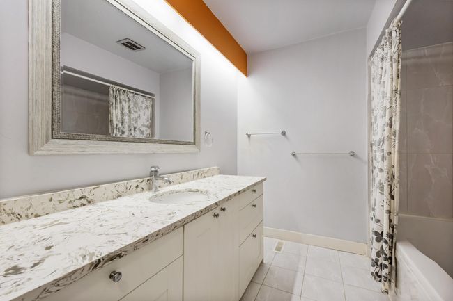 21764 124 Ave, House other with 5 bedrooms, 4 bathrooms and 6 parking in Maple Ridge BC | Image 25