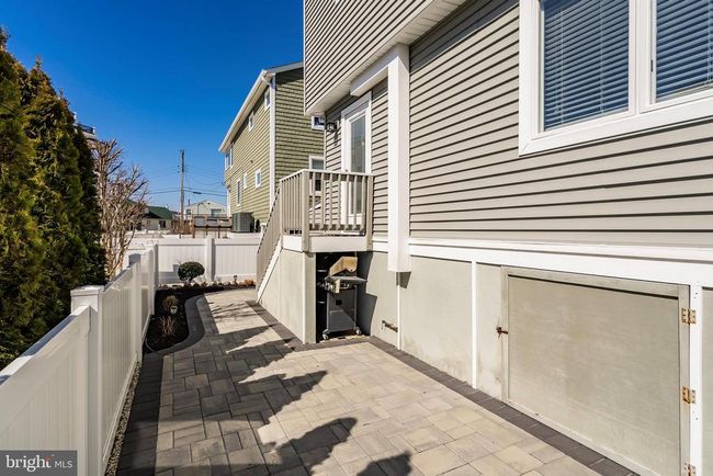 10 W Essex Ave, Home with 3 bedrooms, 3 bathrooms and null parking in Harvey Cedars NJ | Image 5