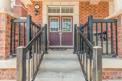 99 Huguenot Rd, Oakville, ON, L6H0M3 | Card Image