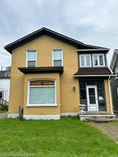 439 Main St W, House other with 2 bedrooms, 2 bathrooms and 2 parking in Listowel ON | Image 2