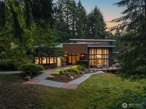4456 Pinto Ct Ne, Bainbridge Island, WA, 98110-2015 | Card Image