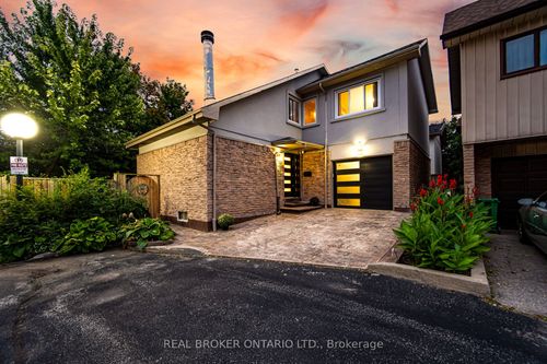 11 Pierpont Pl, Mississauga, ON, L5N5V1 | Card Image