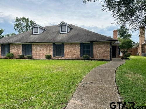 5702 Foxcroft Rd, Tyler, TX, 75703-4515 | Card Image