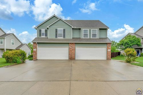 2429 Surrey Dr, Lawrence, KS, 66046-5521 | Card Image