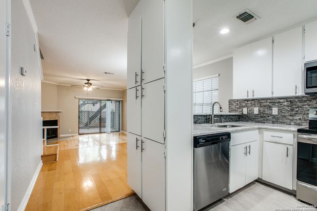 APT-606 - 11815 Vance Jackson Rd, Condo with 2 bedrooms, 3 bathrooms and null parking in San Antonio TX | Image 5