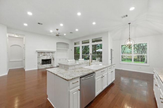 Large open concept plan | Image 14