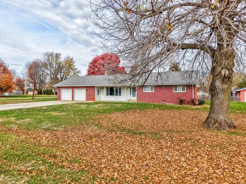 761 N 3906th Rd, Triumph, IL, 61371-1001 | Card Image