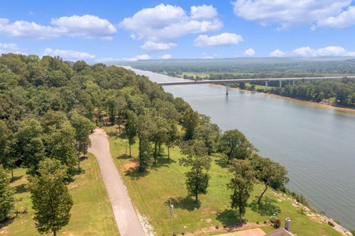 65 Riverbend Cv, Bath Springs, TN, 38311-4357 | Card Image