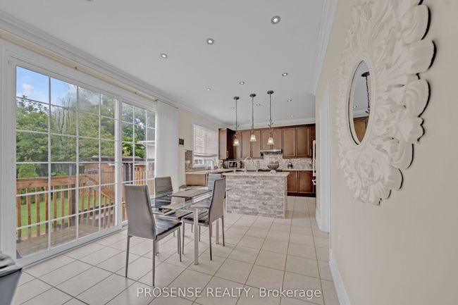 147 Whitwell Dr, House other with 6 bedrooms, 4 bathrooms and 4 parking in Brampton ON | Image 14