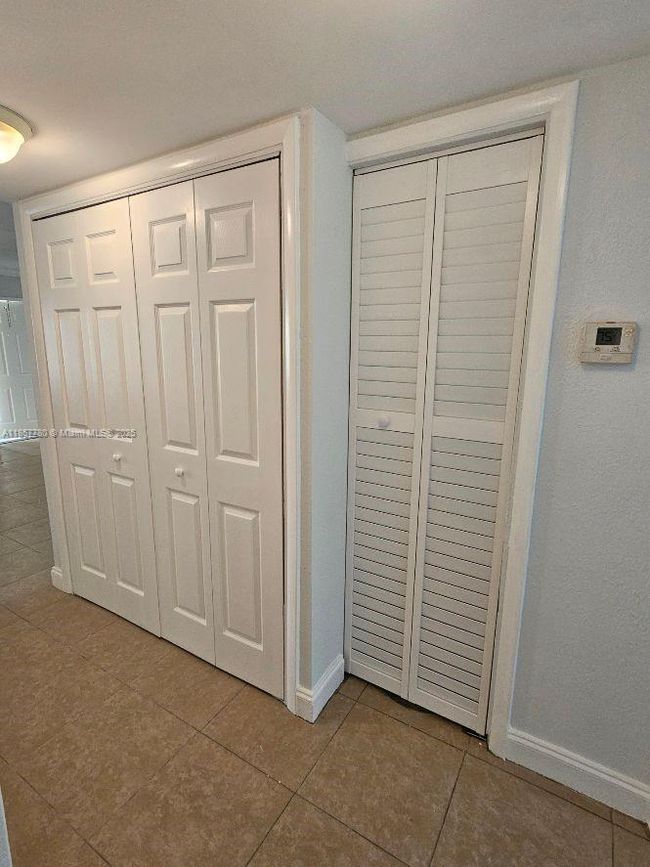 605 - 605 Meadows Cir, Condo with 2 bedrooms, 2 bathrooms and null parking in Boynton Beach FL | Image 7