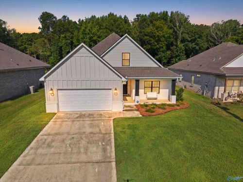 18113 Newby Chapel Rd, Athens, AL, 35613-6061 | Card Image