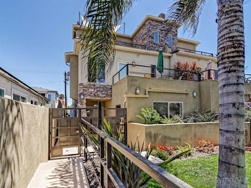 835 Felspar St Week 6, San Diego, CA, 92109 | Card Image