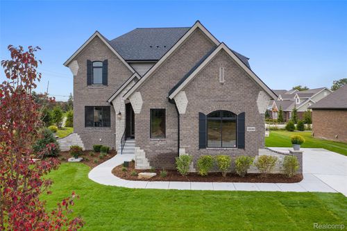 39196 Lakeshore Dr, Harrison Twp, MI, 48045-1856 | Card Image